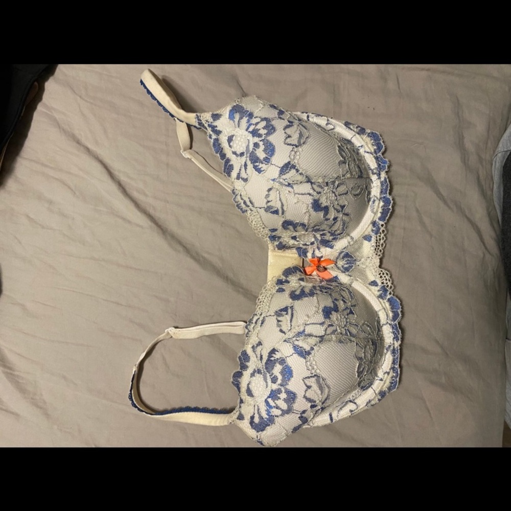 Victoria’s Secret bra
